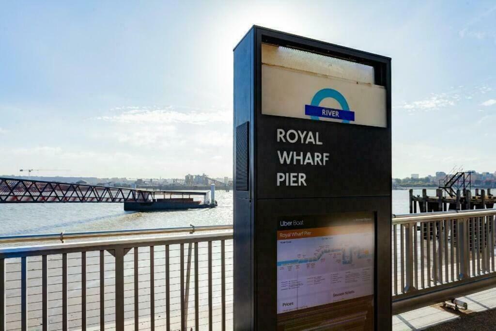 City Escape - Royal Wharf Londyn Zewnętrze zdjęcie