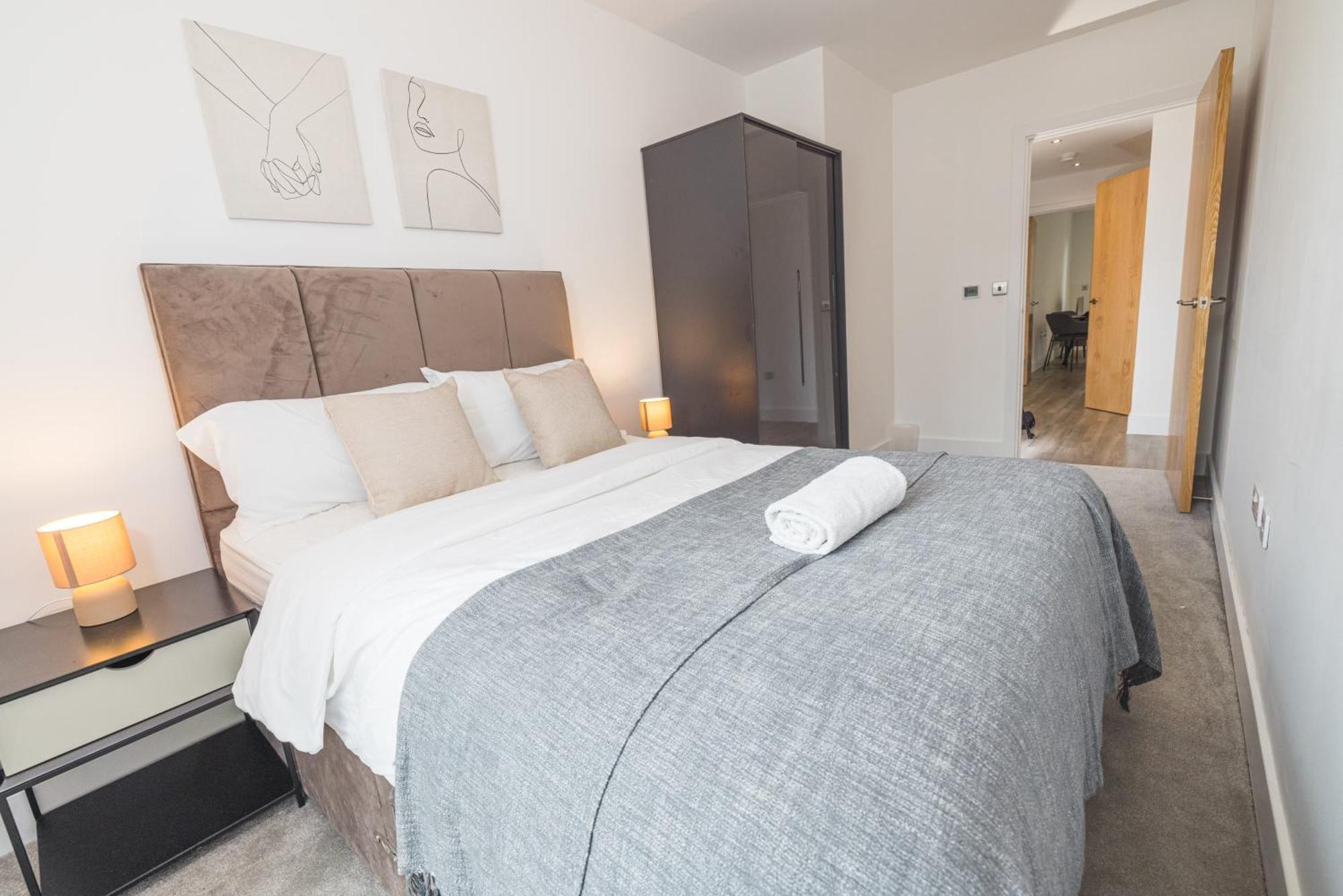 City Escape - Royal Wharf Londyn Zewnętrze zdjęcie